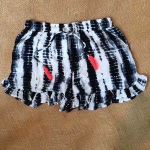 Dizzy Lissy tie dye blue/white shorts lined size M